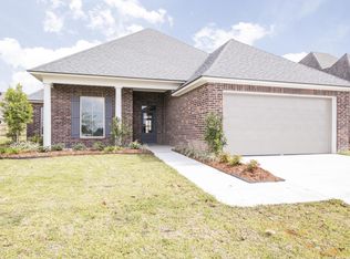 209 Windy Feather Dr, Broussard, LA 70518