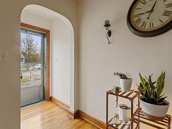2nd image of 1106 Heretick Ave