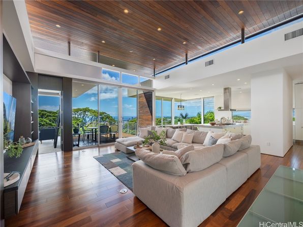 2675 Aaliamanu Pl, Honolulu, HI 96813