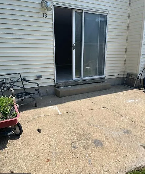 13 Chatham Ct — Photo 16