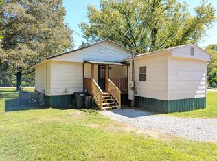 110 Aqua St, Graysville, TN 37338