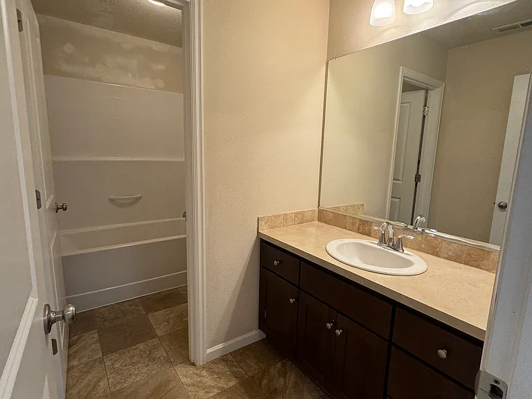 17531 SE Pinnacles St — Photo 28