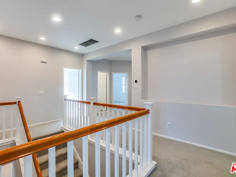 24040 Dandelion Ln — Photo 35
