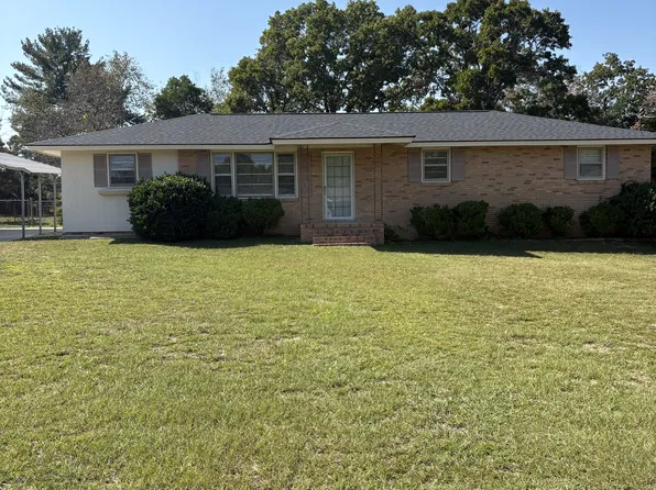 1003 Greenleaf Rd, Hartsville, SC 29550