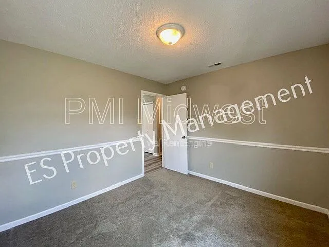10902 Glenayr Dr — Photo 30