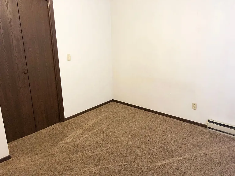 5402 Schmutzler St — Photo 14