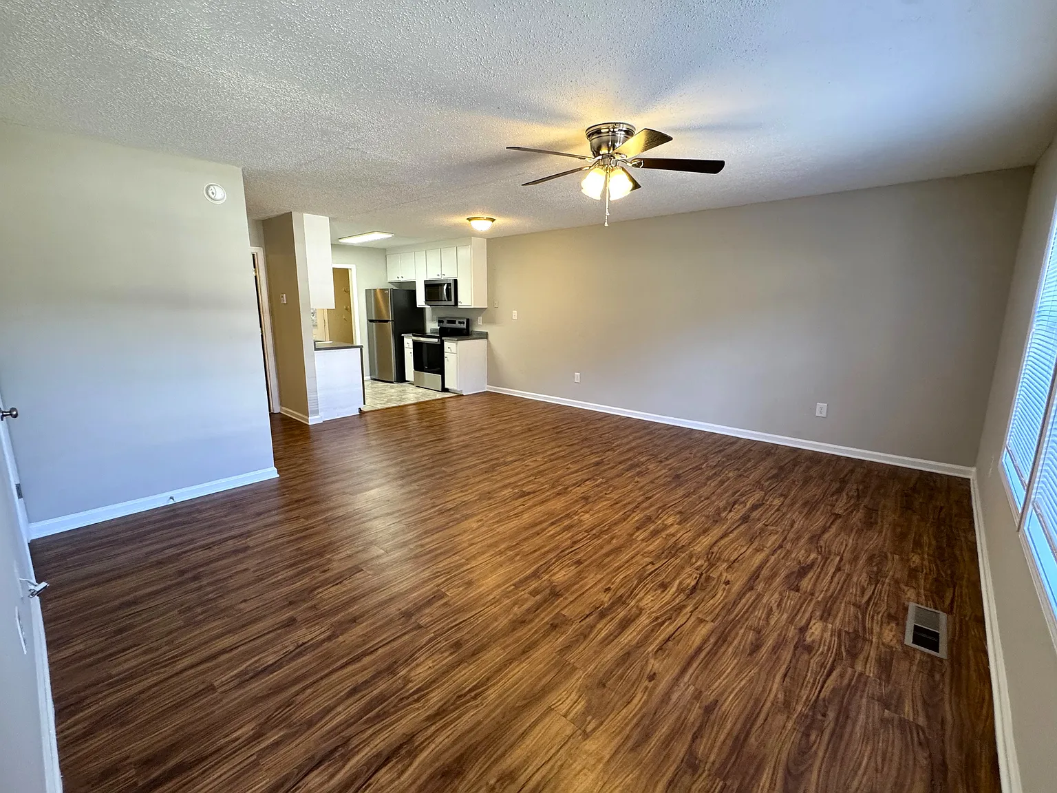 Pineview Townhomes — Photo 4