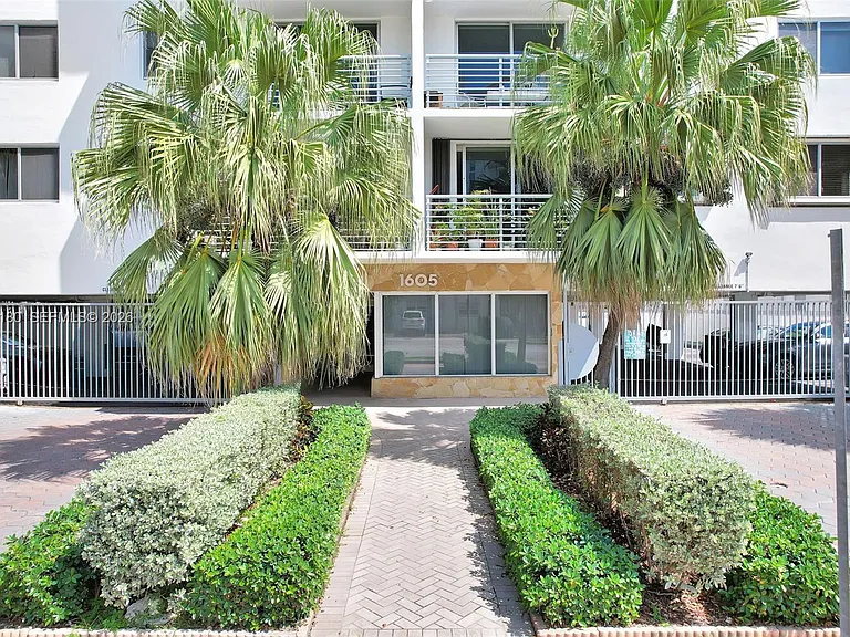 1605 Bay Rd #201 — Photo 29