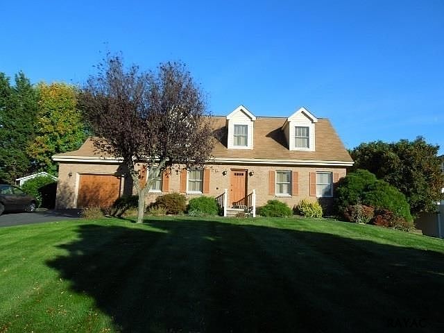 For Sale: 4 Paradise Ct, Hanover, PA 17331
