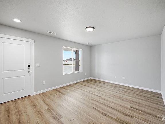 2nd image of 5270 S Memory Ave