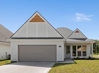 10553 Highland Lakes Dr, Denham Springs, LA 70726