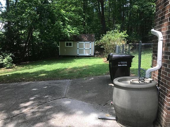 5th image of 7513 Belfast Ln