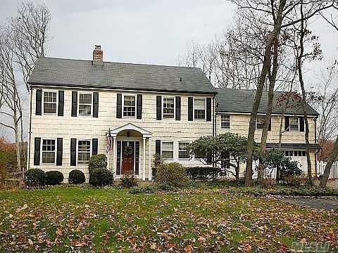 1st image of 10 Hillcrest Ln