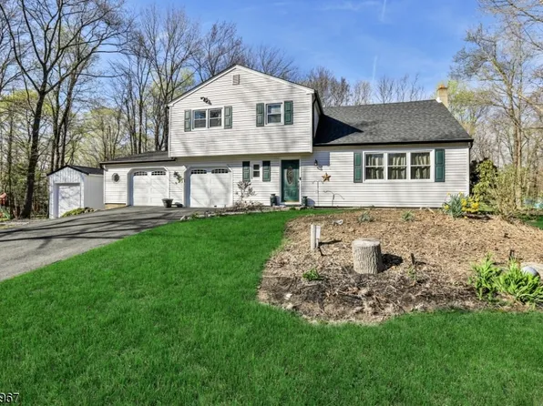 6 Fall Dr, Hardyston Twp., NJ 07460