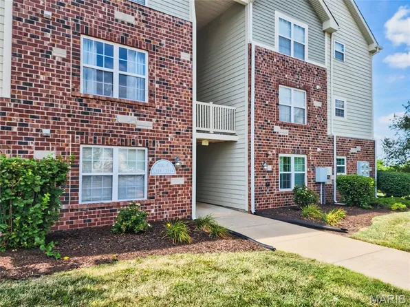 1313 Piedmont Cir, Saint Peters, MO 63304