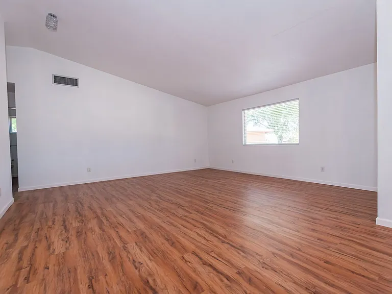 4873 Loma Loop — Photo 3
