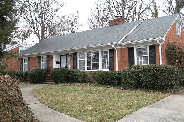 1st image of 2902 Northampton Dr