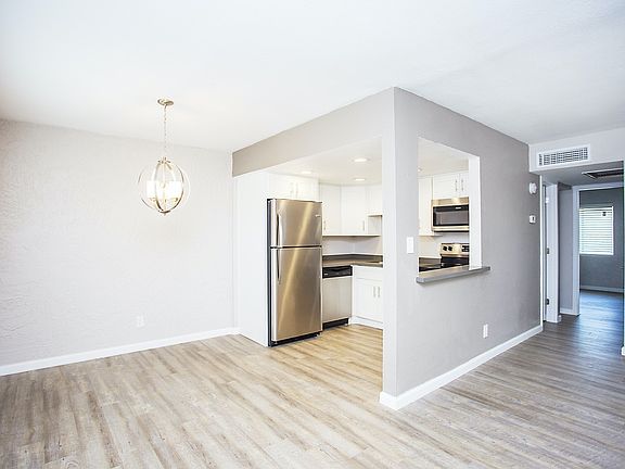 2nd image of 1601 W Missouri Ave #7