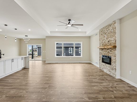 5th image of 2020 Mulberry St