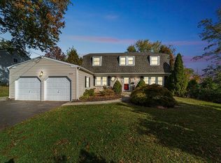 1929 Palomino Dr, Warrington, PA 18976