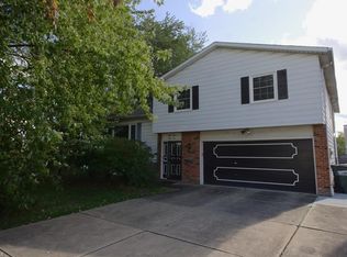 6364 Maplewood Rd, Mayfield Heights, OH 44124