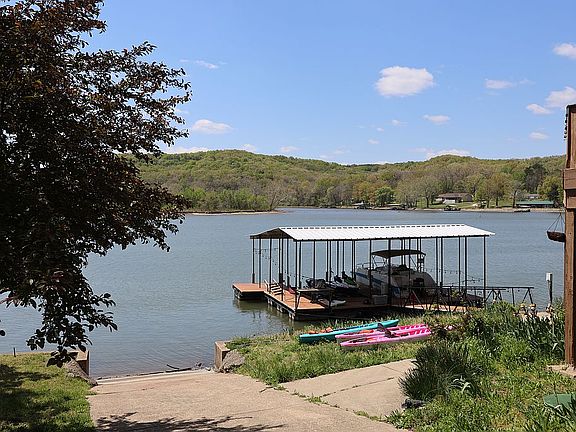 Private 2-well covered dock