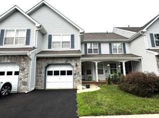 22 Heather Ct, Monmouth Junction, NJ 08852