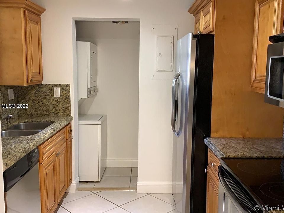 1st image of 566 NW 114th Ave APT 103