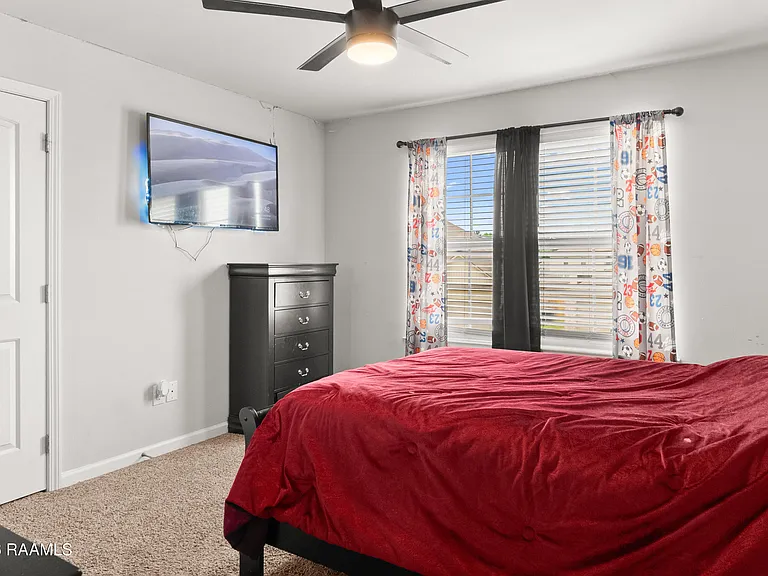 203 S Lakepointe Dr — Photo 22
