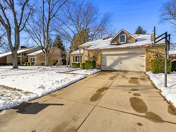 4th image of 3710 Oriole Dr