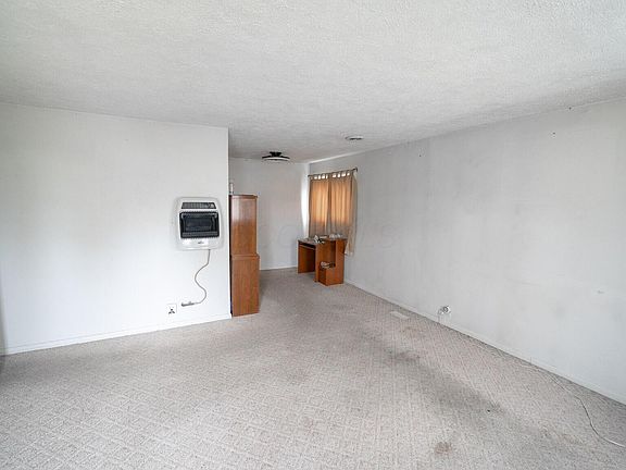3rd image of 426 Moore Ave