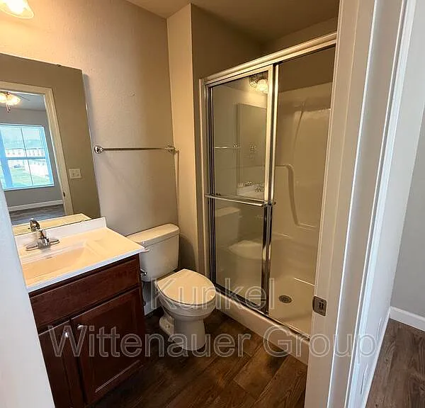 8401 Allied Way — Photo 13