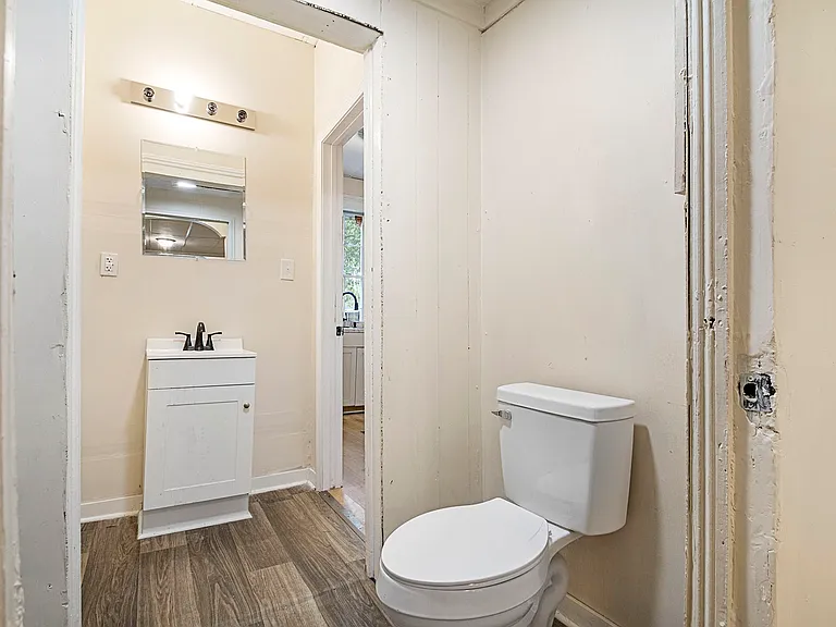 1394 Ross St — Photo 6