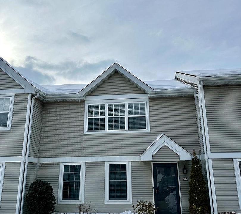 1st image of 132 Laurel Ct