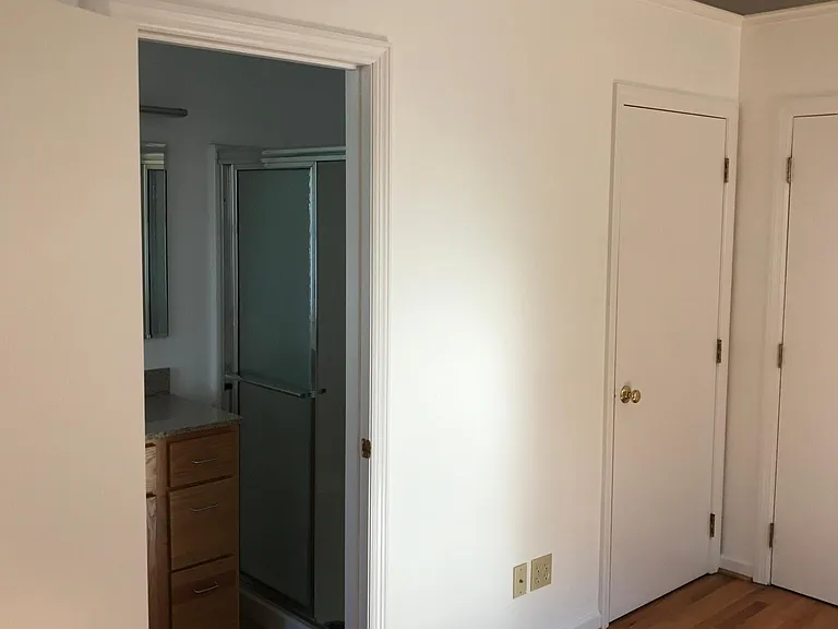 936 Saint James St #936 — Photo 7