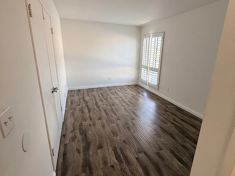 2900 Madison Ave #B21 — Photo 10