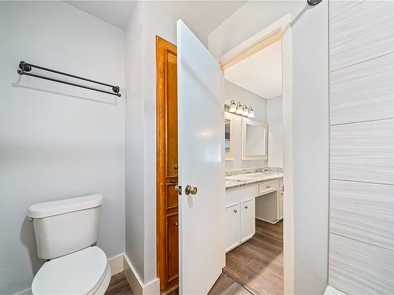 2445 Cricket Hollow St — Photo 31