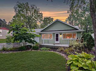 W9288 Oakland Rd, Cambridge, WI 53523