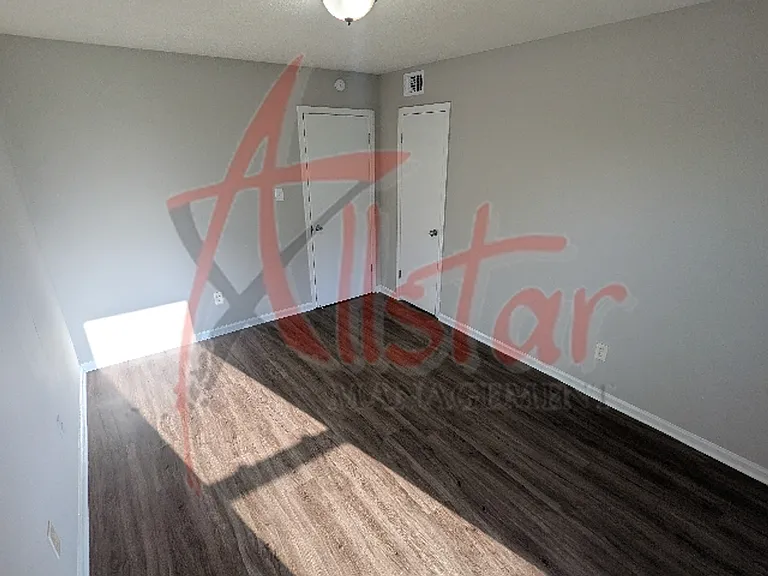 8119 Martha Ann Ln — Photo 6