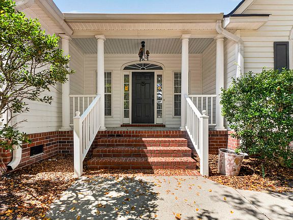 3rd image of 112 Oyster Point Row