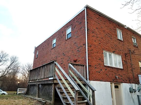 3rd image of 640 Jackson St