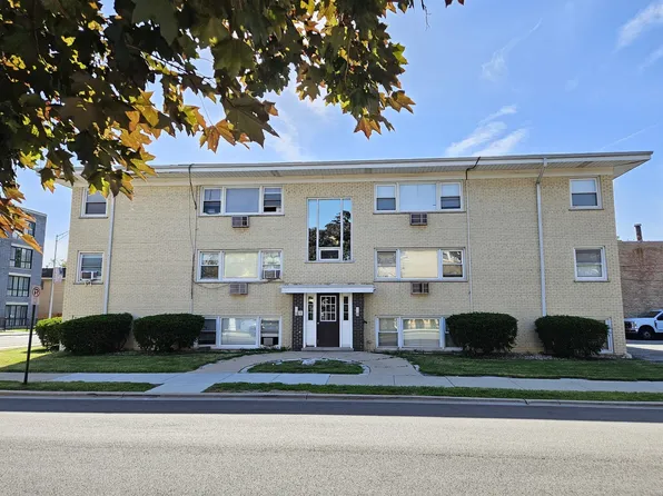 8636 Grand Ave APT 2C, River Grove, IL 60171
