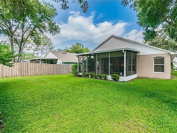 3rd image of 511 Valencia Park Dr