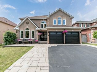 89 Cityview Cir, Barrie, ON L4N 7V1