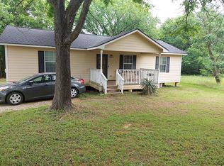 115 Carver St, Elgin, TX 78621