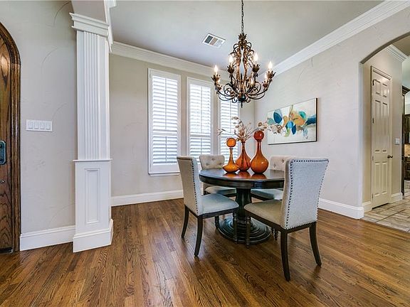 3rd image of 214 Deer Creek Ln