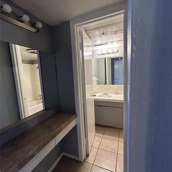 815 Walnut Ave #201 — Photo 6