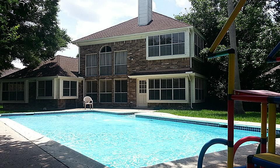 1st image of 14103 Swallowfield Dr