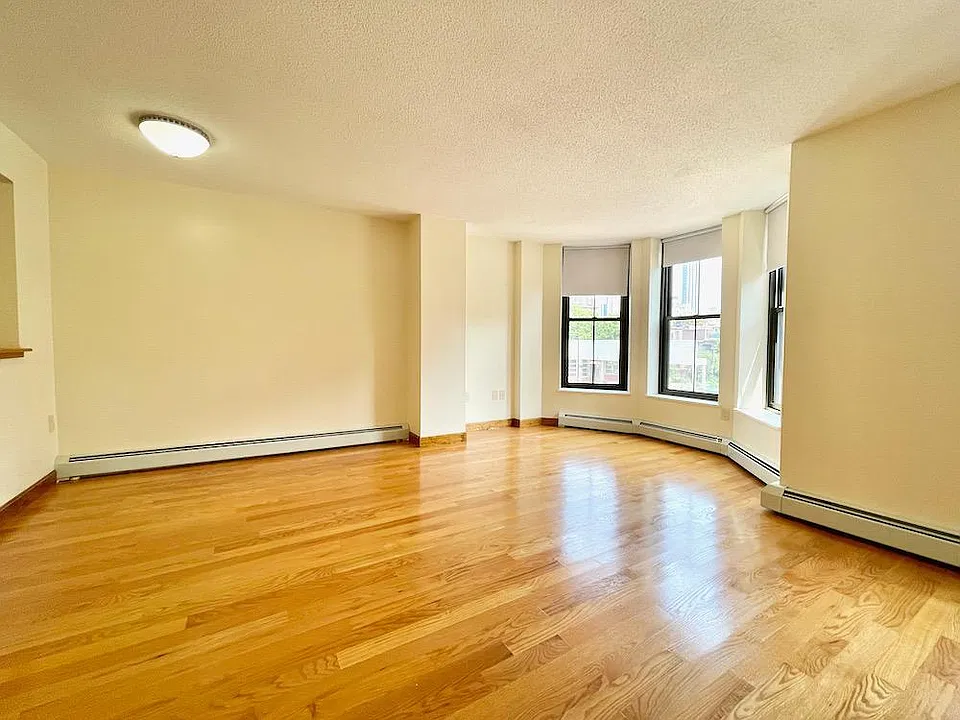 395 Massachusetts Ave #4
