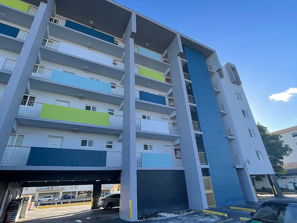 1st image of 3626 NE 168th St #405